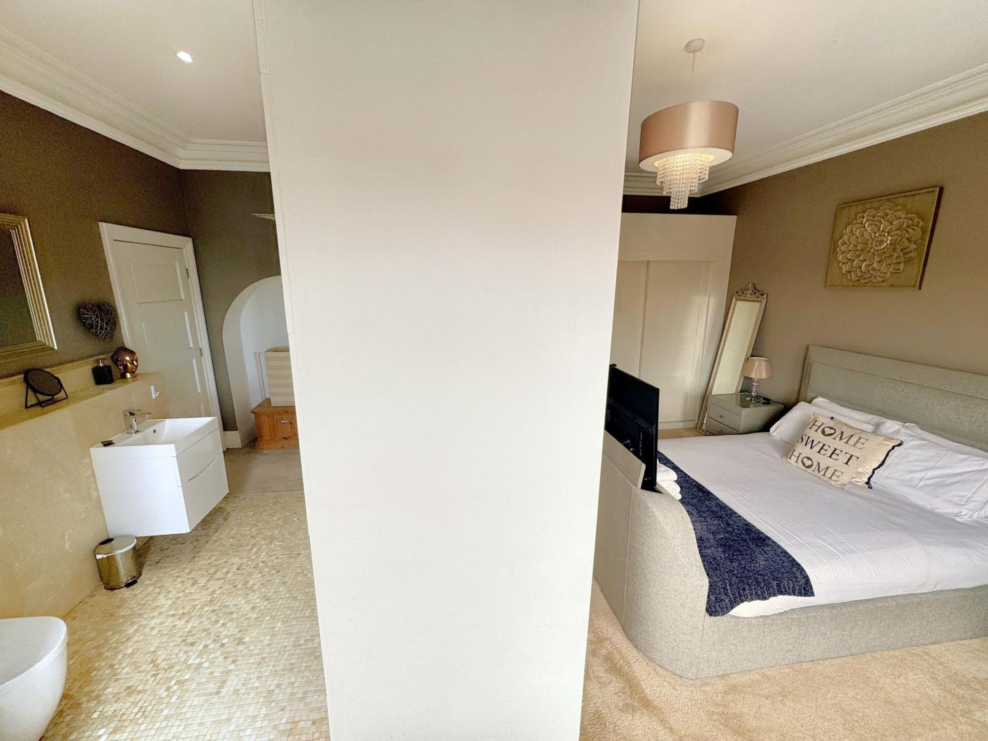Apartment Victoria With Free Parking Scarborough Exterior foto