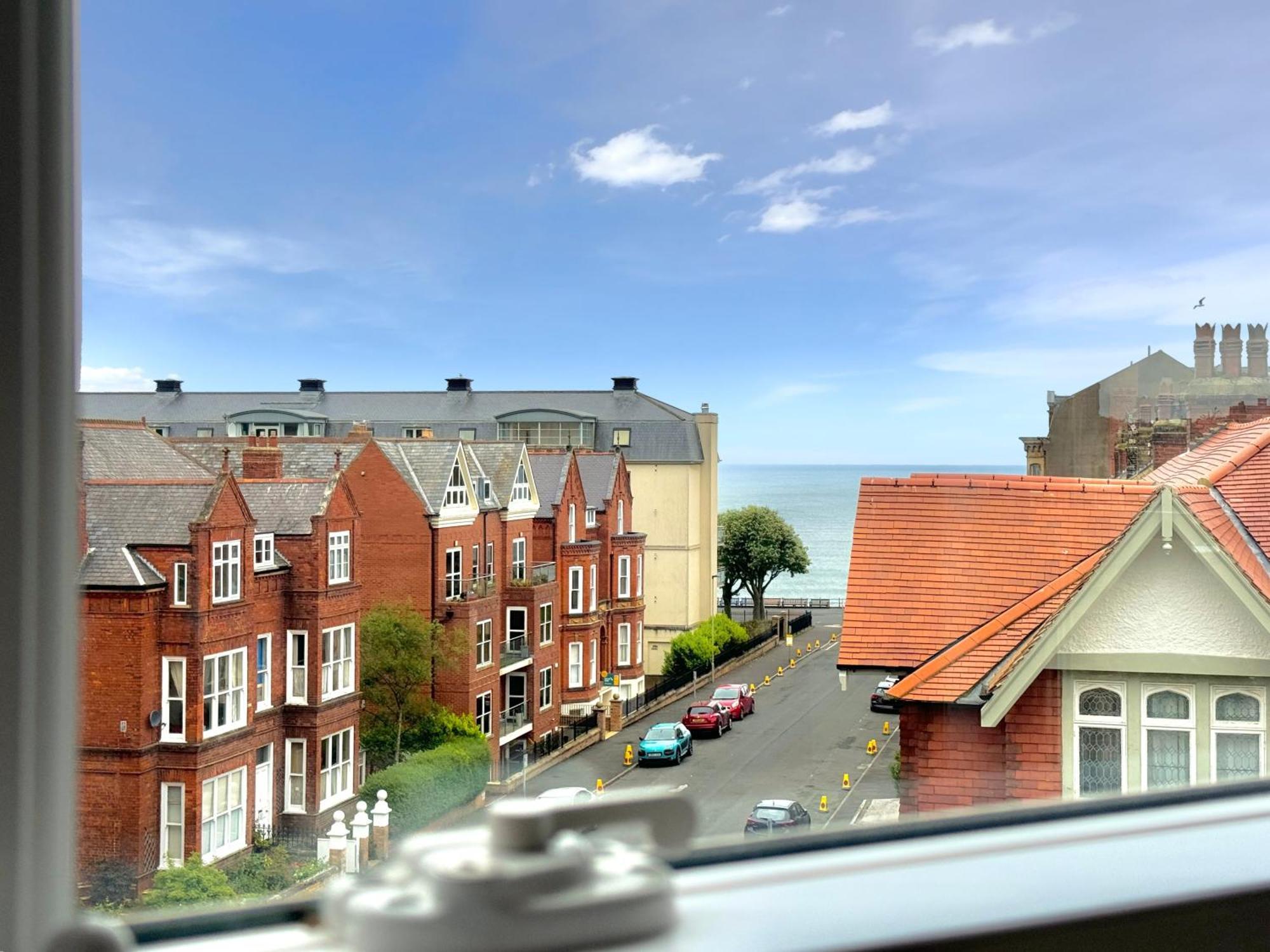 Apartment Victoria With Free Parking Scarborough Exterior foto